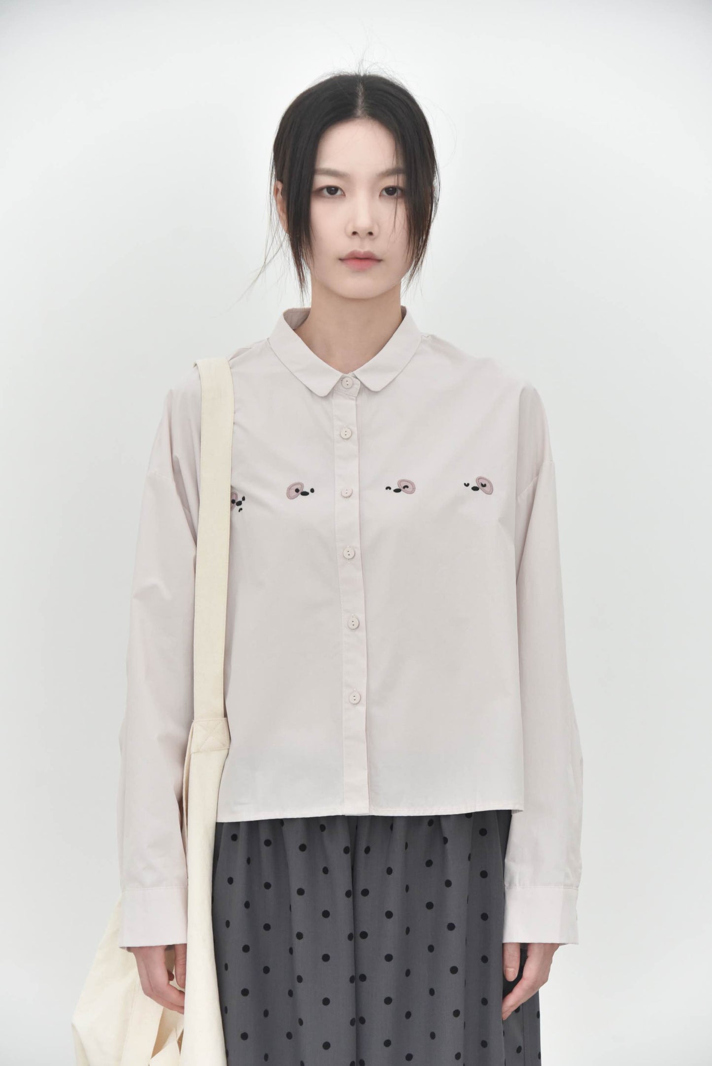 早秋 NEW/ 原來是狗狗!療癒刺繡襯衫