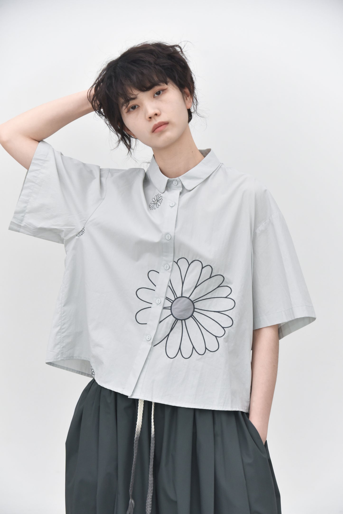 2025夏季新款/ 雛菊正流行!五分袖印花襯衫