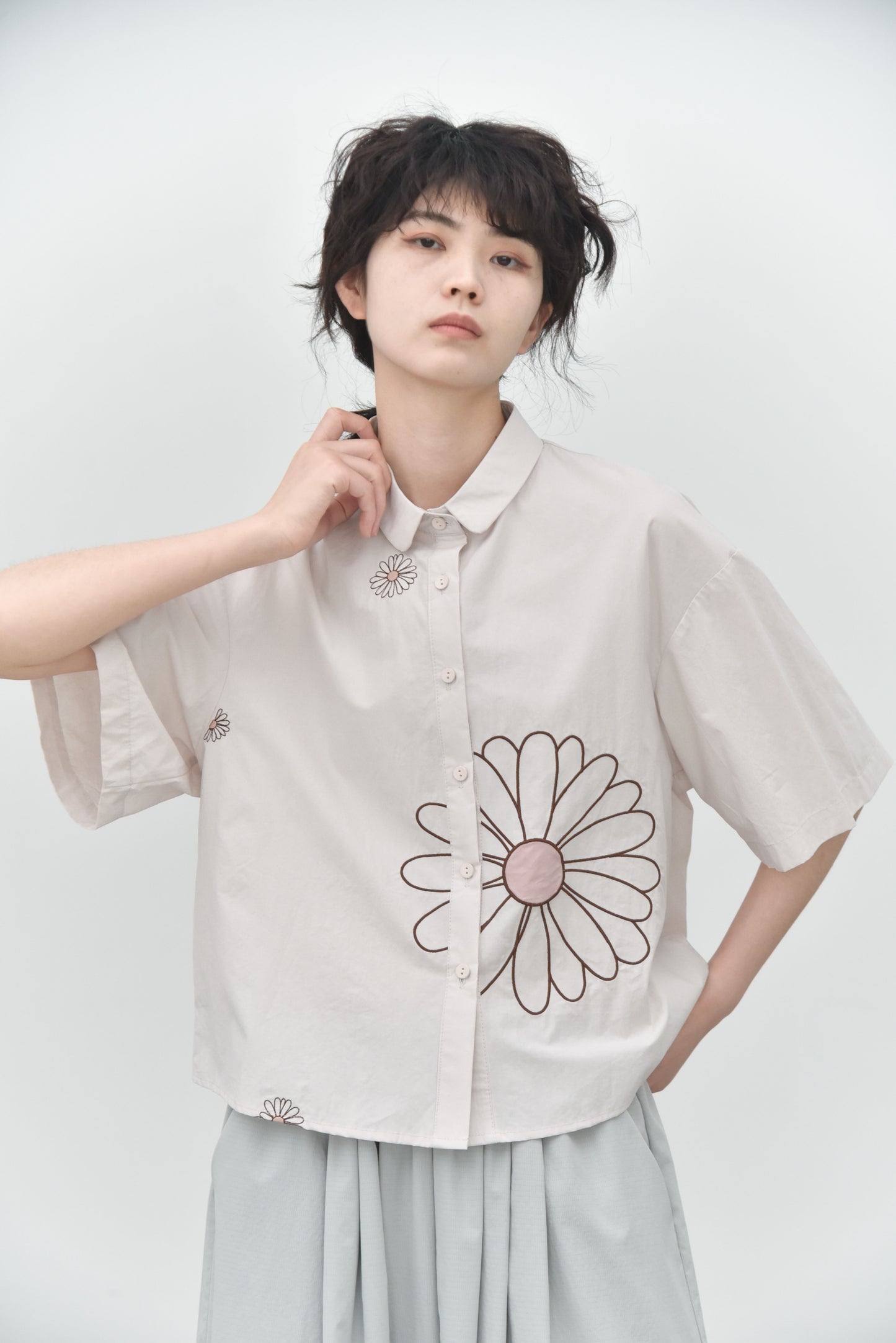 2025夏季新款/ 雛菊正流行!五分袖印花襯衫