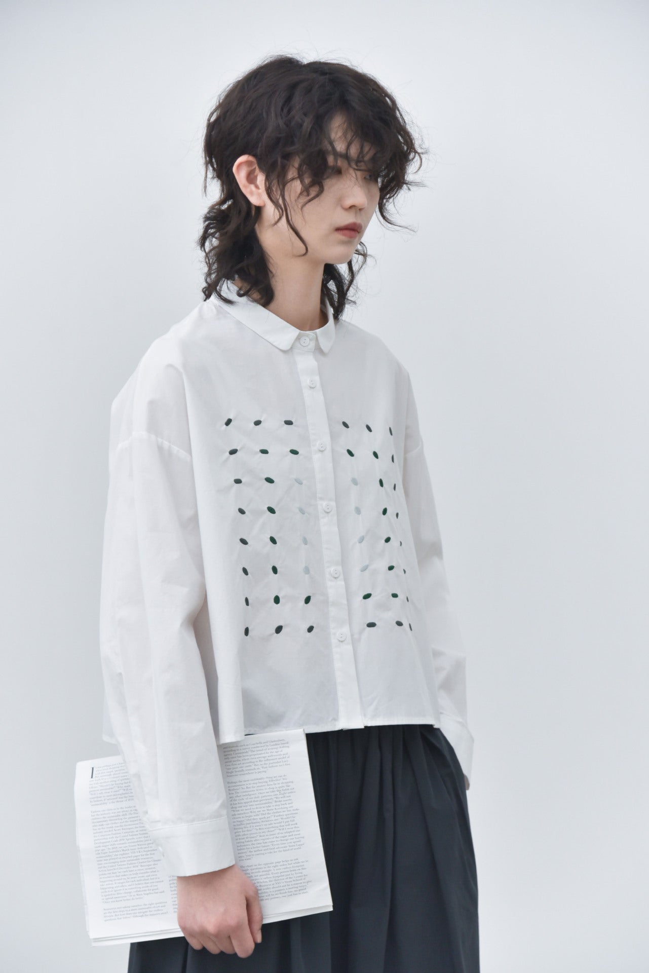 早秋熱銷 NEW/ 冥想空間刺繡長袖襯衫