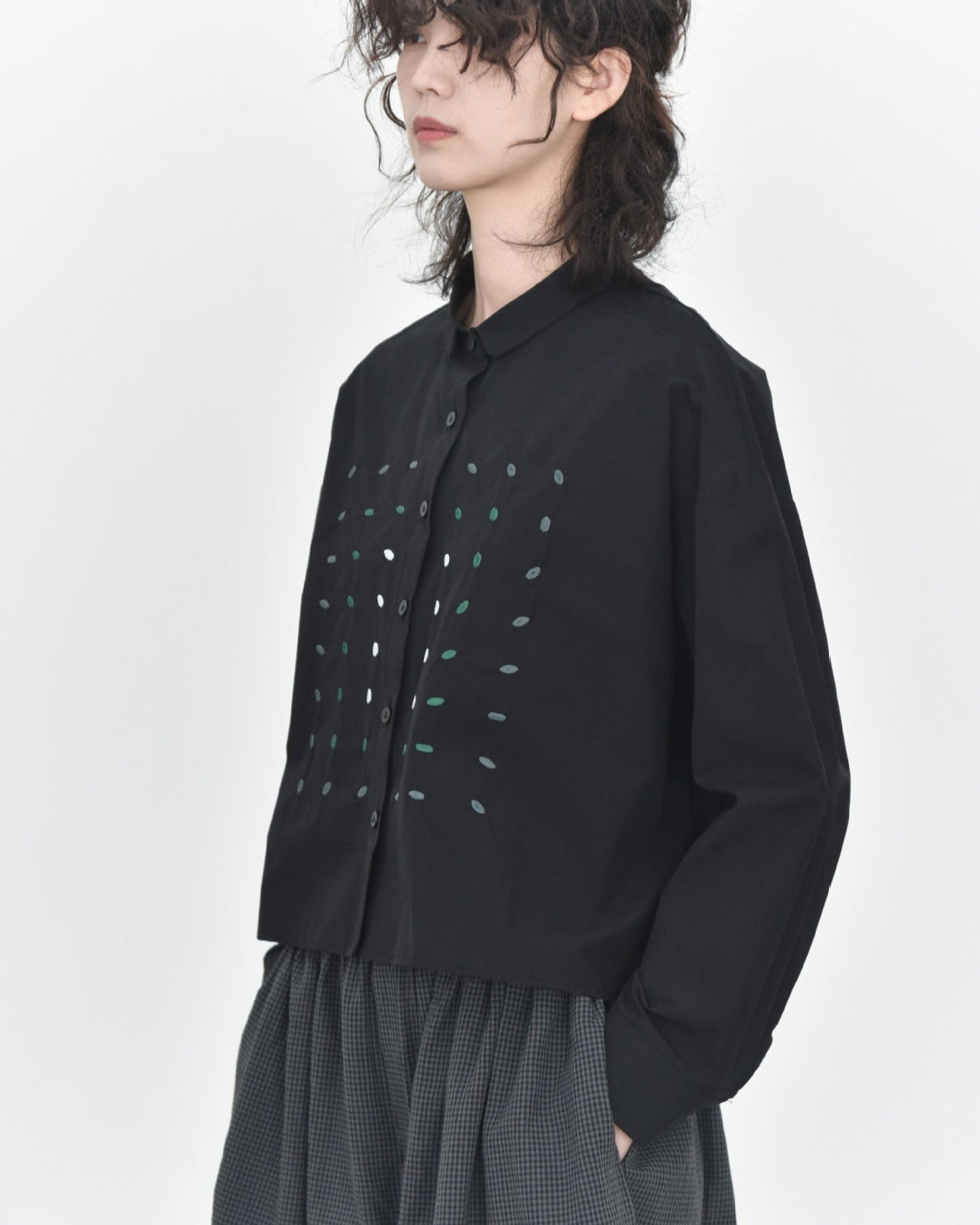 早秋熱銷 NEW/ 冥想空間刺繡長袖襯衫