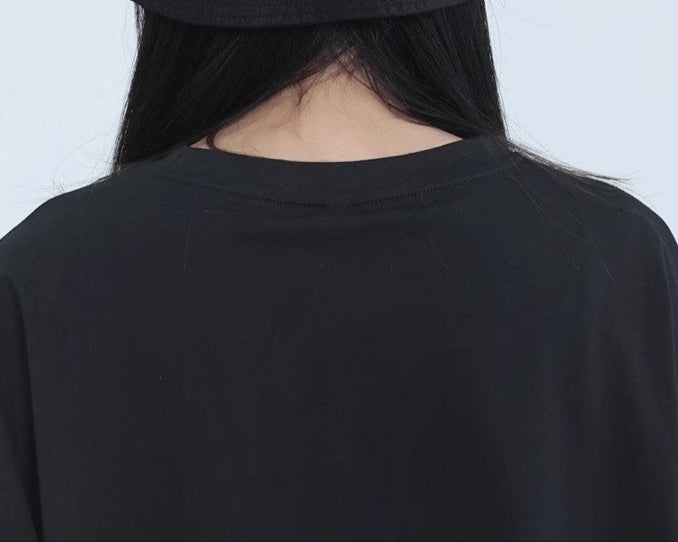 NOR字母飄線刺縮腰T恤