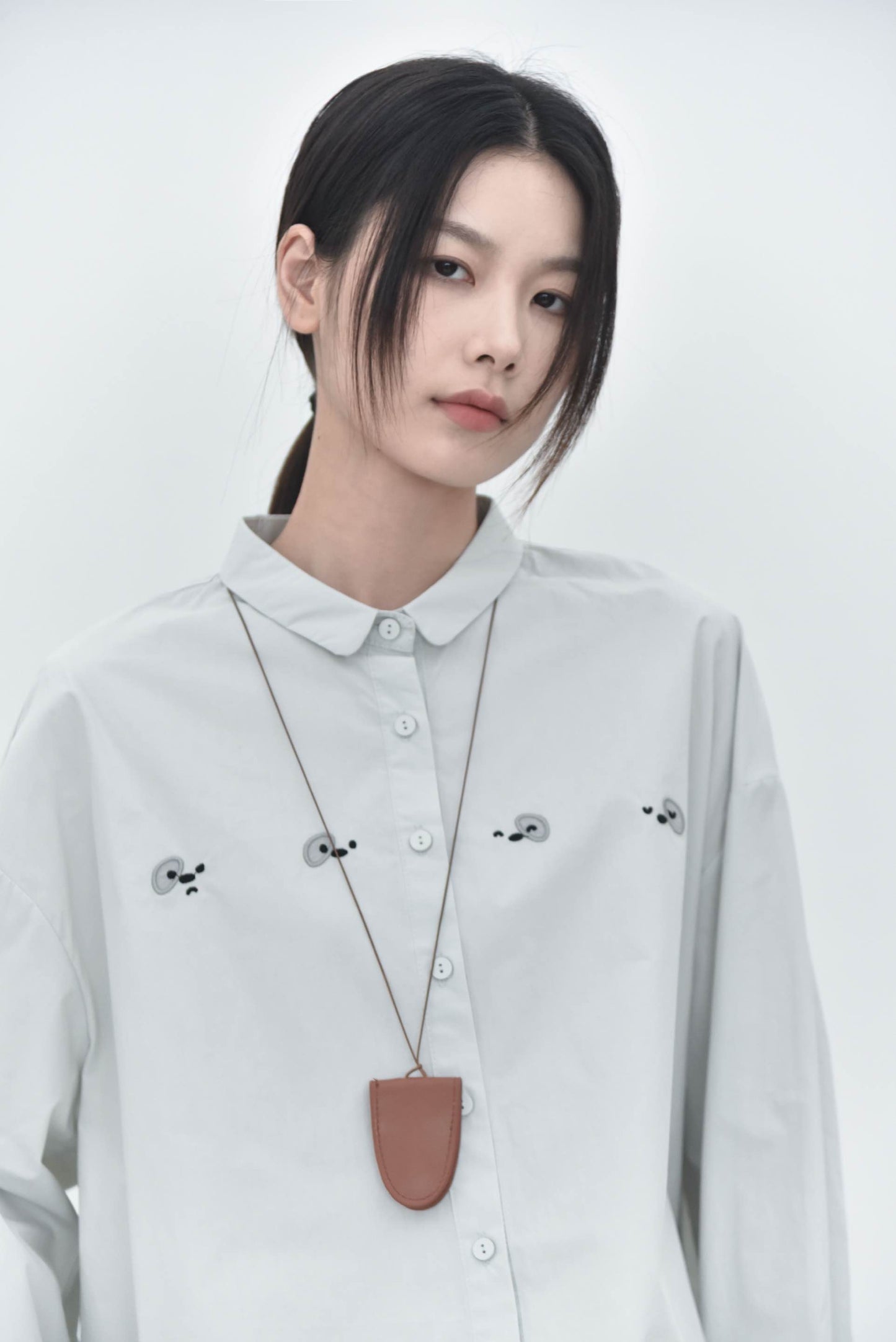 早秋 NEW/ 原來是狗狗！療癒刺繡襯衫