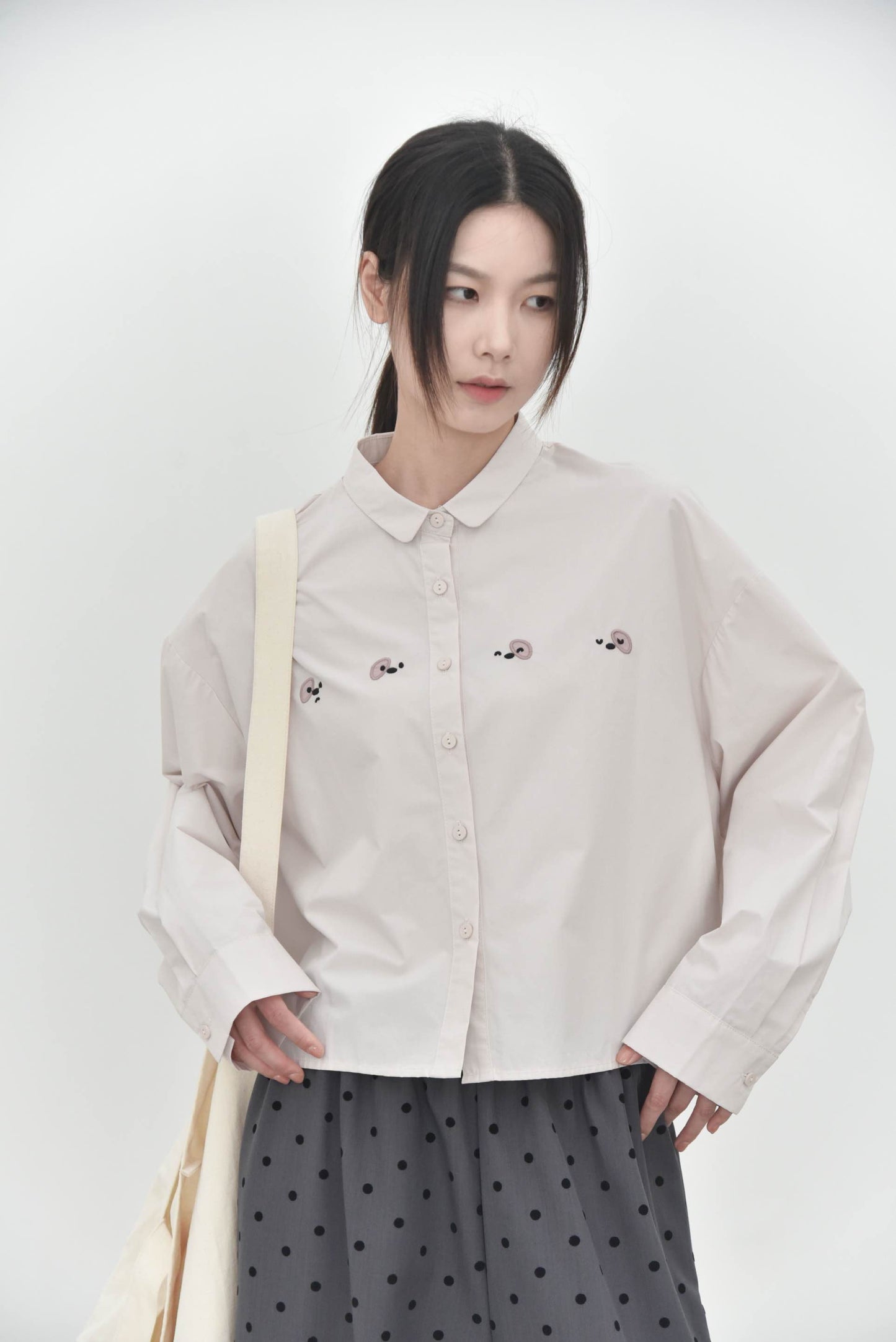 早秋 NEW/ 原來是狗狗！療癒刺繡襯衫