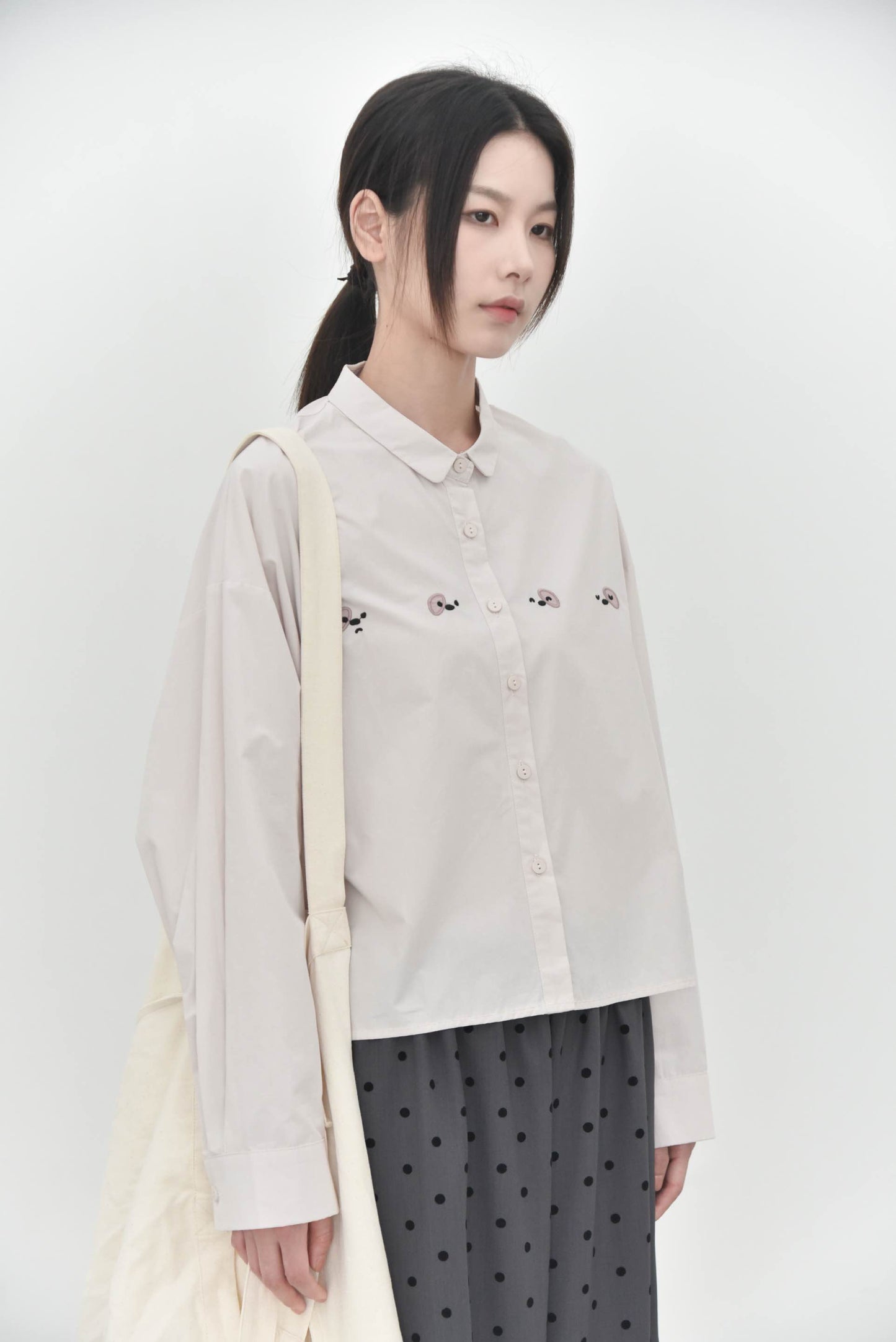 早秋 NEW/ 原來是狗狗！療癒刺繡襯衫
