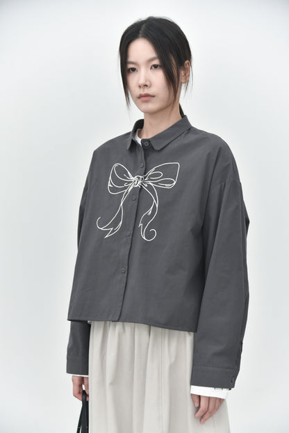早秋ＮＥＷ！/ 禮物大蝴蝶結刺繡襯衫