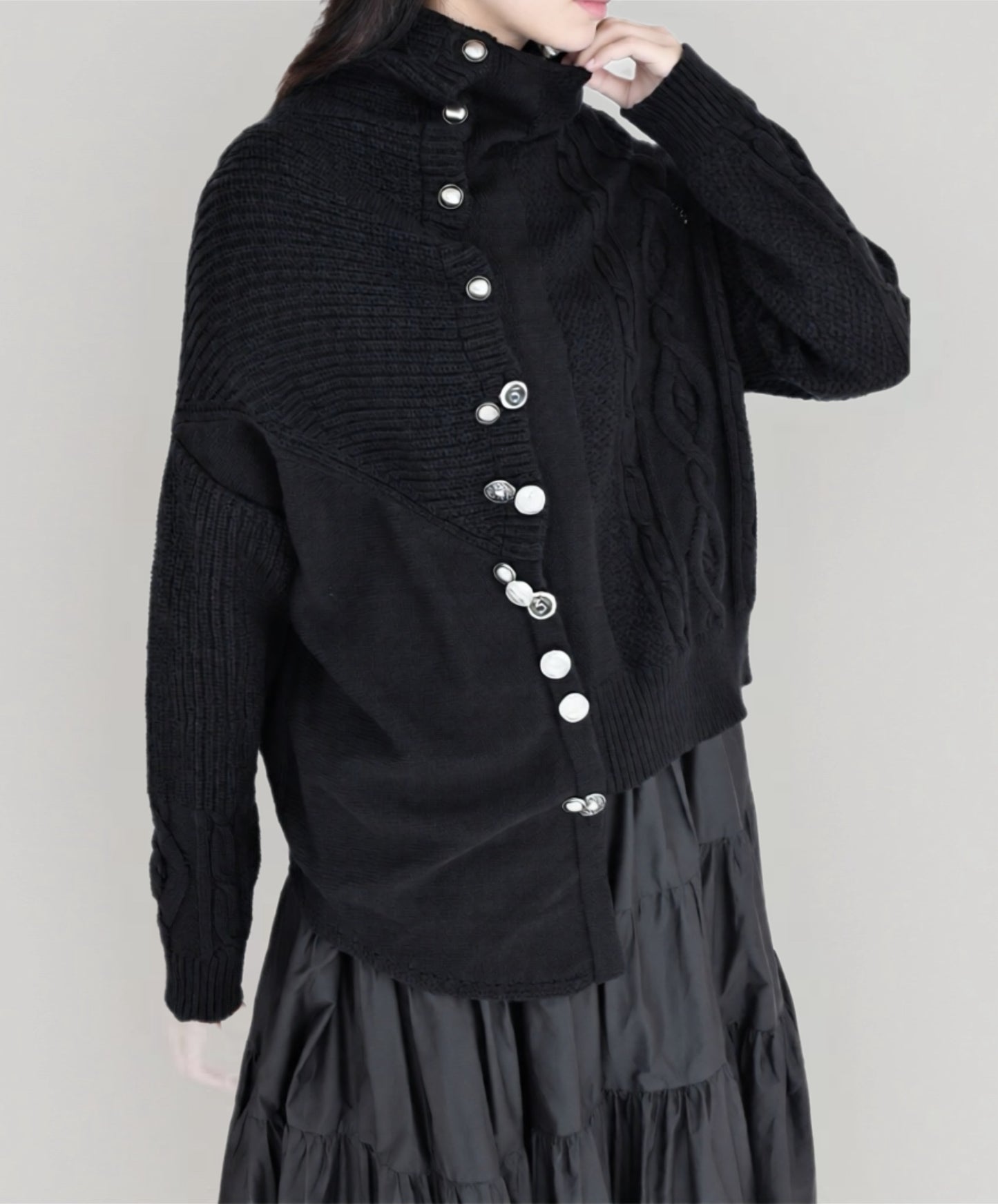 設計師款/不規則多釦毛衣外套