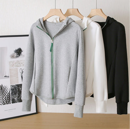 高質感！設計綠拉鍊春秋實穿外套