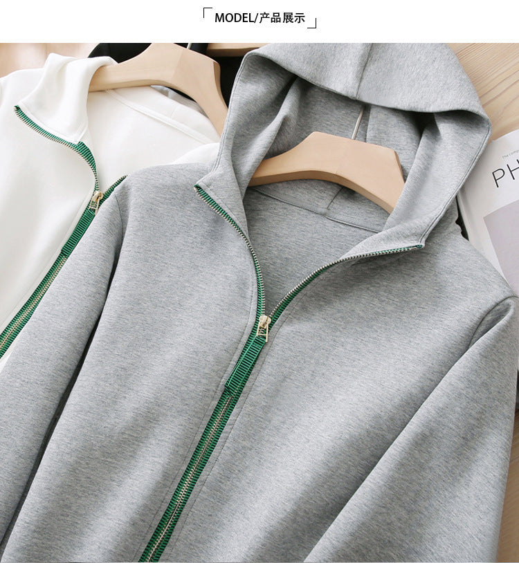 高質感！設計綠拉鍊春秋實穿外套