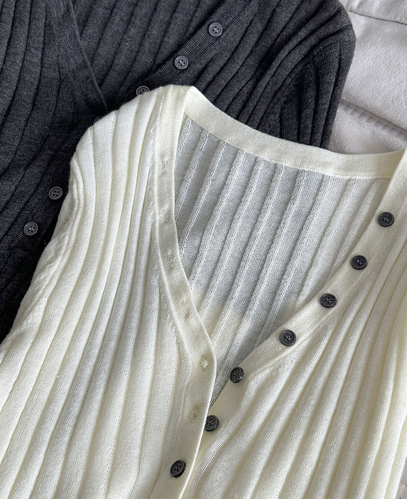 V領質感彈力直條開釦上衣