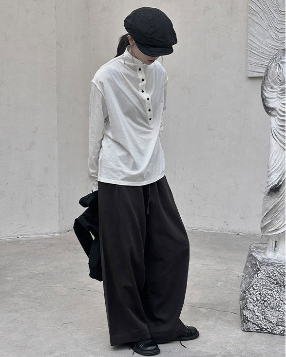 歪斜釦設計款半高領上衣