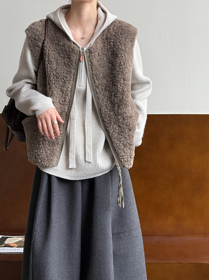 毛絨絨羊羔高質感造型保暖背心