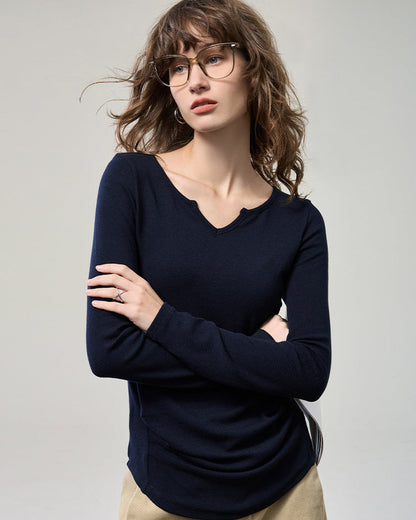 科技德絨＿小Ｖ領抓腰針織衫