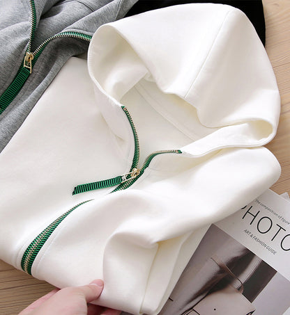 高質感！設計綠拉鍊春秋實穿外套