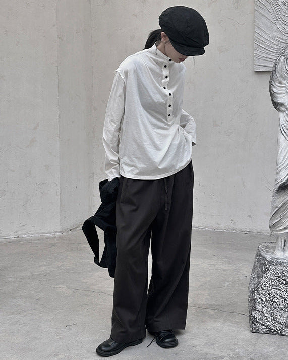 歪斜釦設計款半高領上衣