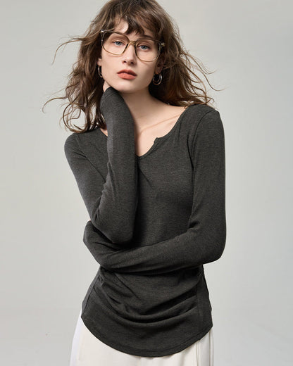 科技德絨＿小Ｖ領抓腰針織衫
