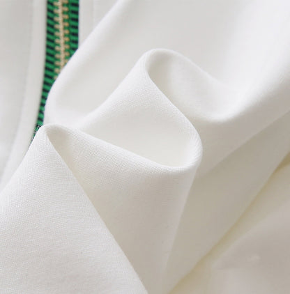 高質感！設計綠拉鍊春秋實穿外套