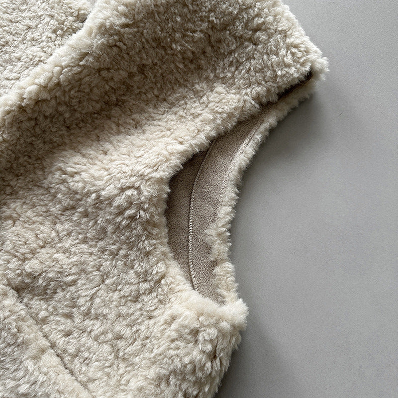 毛絨絨羊羔高質感造型保暖背心