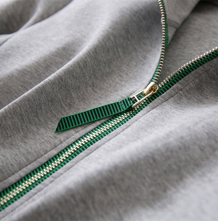 高質感！設計綠拉鍊春秋實穿外套