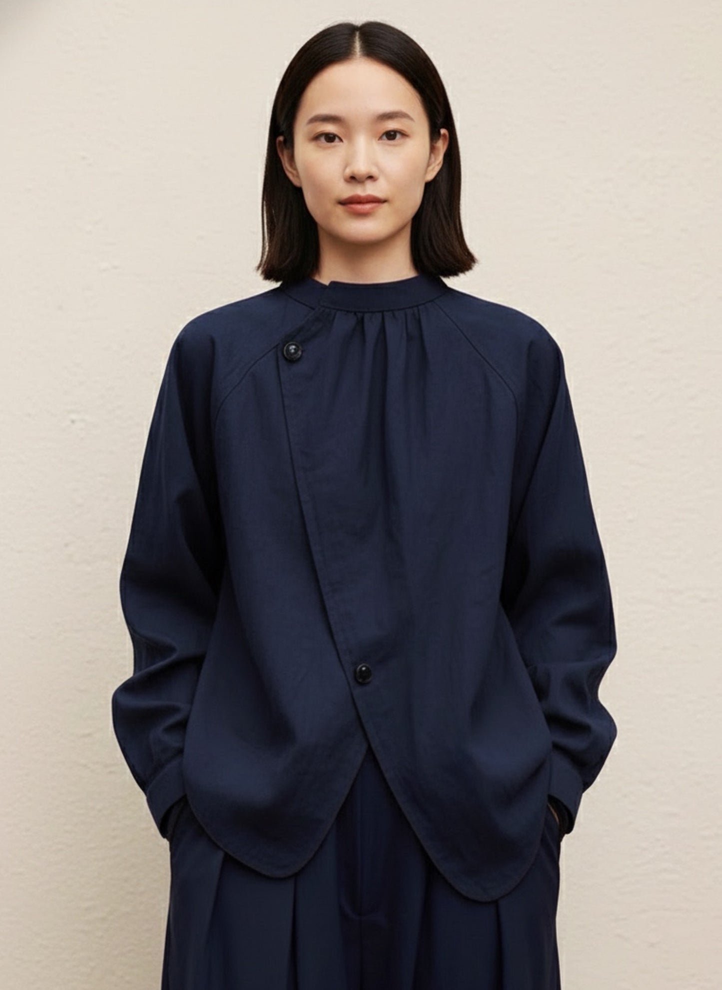 藏青色日式設計款文青襯衫